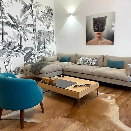 4br Luxury Family Loft - Walk To & Shopping, Air Cond & Sunny Terrace Totolulucannes *